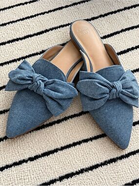 crown & ivy Denim-Blue Bow Pointed-Toe Mules